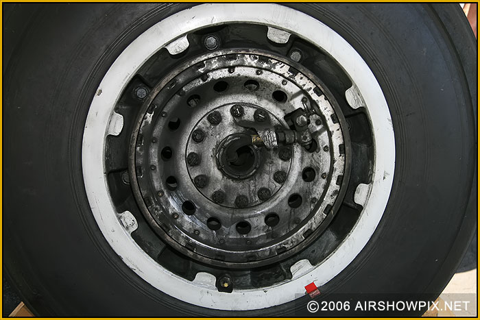 QM8F0745